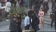 Estudante faz protesto apenas com roupas íntimas em universidade no Irã - Reprodução/X