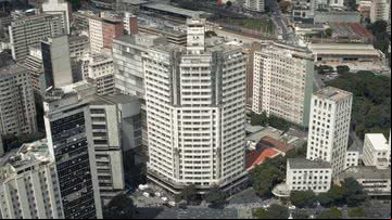 Imagem aérea do Edifício Acaiaca, no centro de Belo Horizonte, Minas Gerais - Reprodução/Vídeo/YouTube/@hawkfilms7367