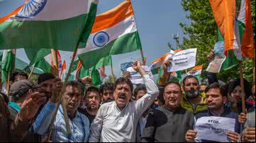 Indianos realizam protestos anti-Paquistão após ataque na Caxemira - Getty Images
