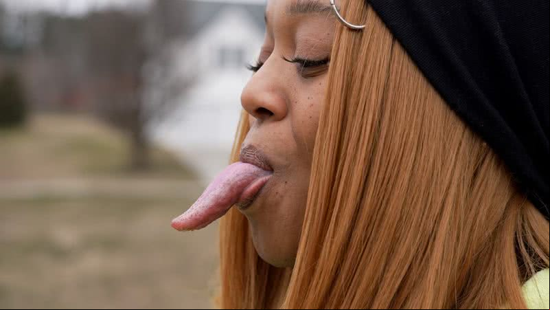 Chanel Tapper possui a a língua mais longa do mundo - Reprodução/Guinness World Records