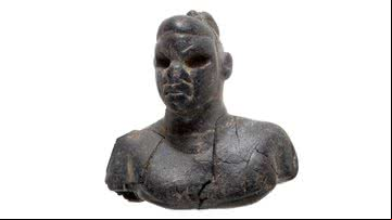 Estátua de ébano encontrada em Israel - Divulgação/Autoridade de Antiguidades de Israel