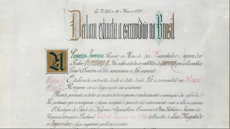 Foto mostra o documento da Lei Áurea - Arquivo Nacional do Brasil