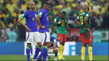 Jogadores da seleção brasileira após derrota contra Camarões - Getty Images