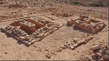 Tumbas encontradas no deserto de Negev - Divulgação / Emil Aladjem