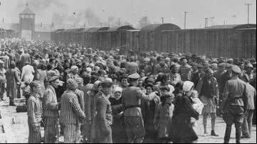 Judeus em Auschwitz-Birkenau, na Alemanha - United States Holocaust Memorial Museum