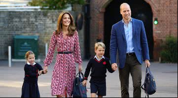 Fotografia de Kate Middleton, Príncipe William, a princesa Charlotte e o príncipe George - Getty Images