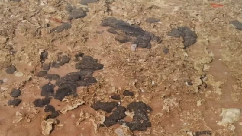 Manchas de óleo nas águas do litoral baiano - Divulgação/Capitania dos Portos da Bahia